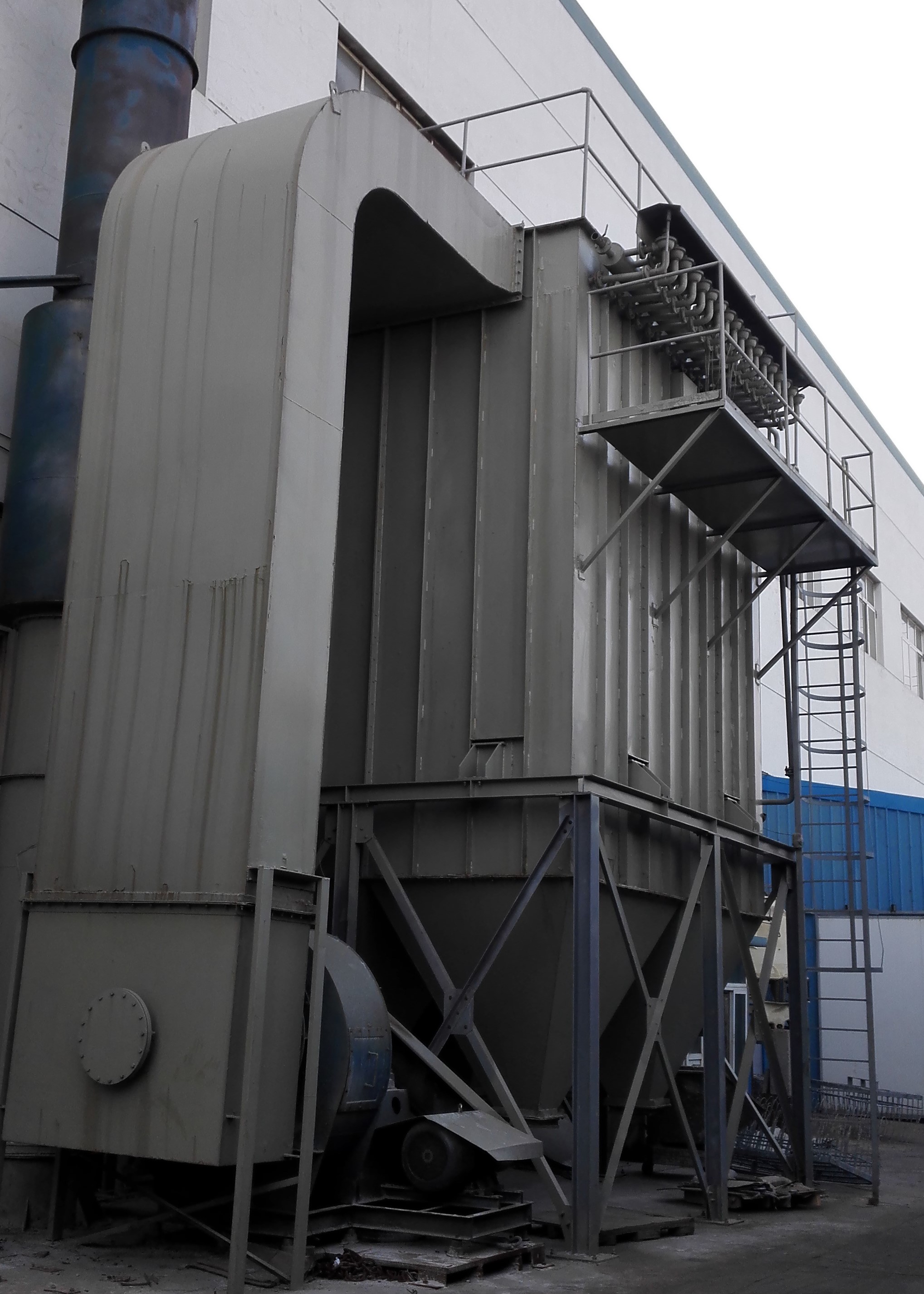 Zinc dust precipitator